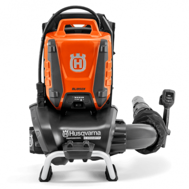 Husqvarna 550iBTX be akumuliatoriaus 1